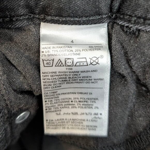 2 Pairs of Old Navy Black Rockstar Super Skinny Jeans (size 4) - Picture 13 of 14